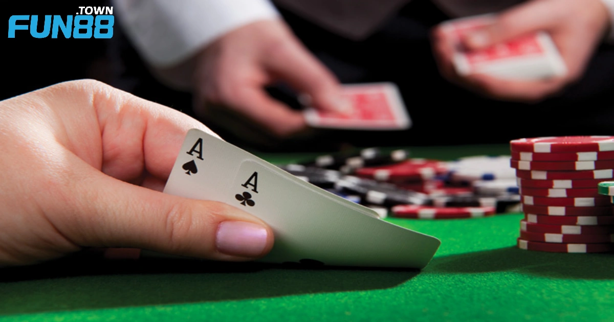 Bí kíp vào cược khi nắm giữ quân bài xấu